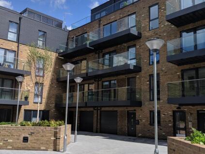 Swan Street, Isleworth, TW7
