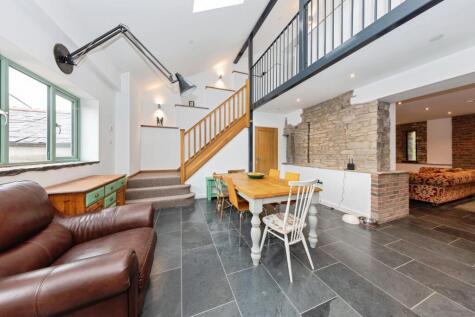 Broadlay, Ferryside, SA17