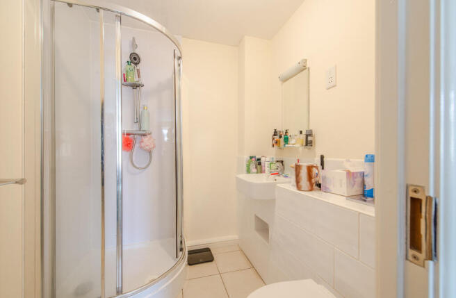 2 bed Apartment for sale Image 9