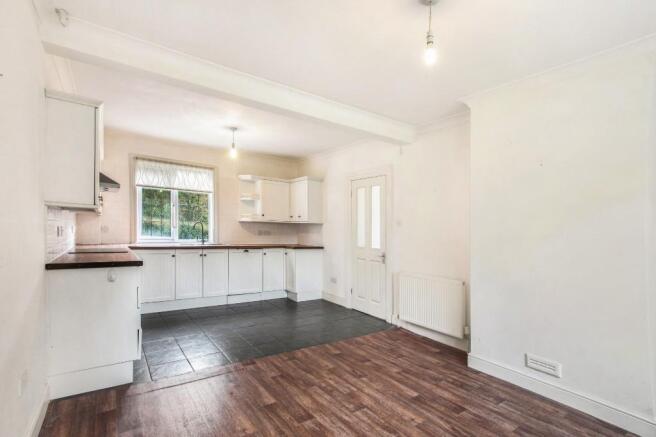 Kitchen/ Dining Room