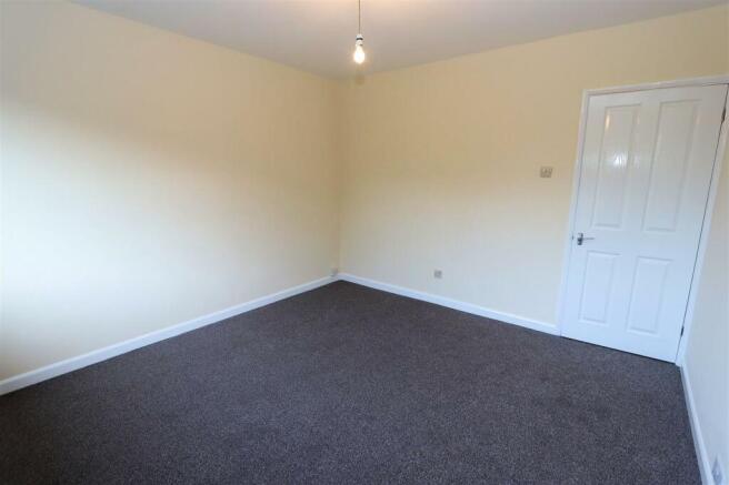 Kendal Avenue 15