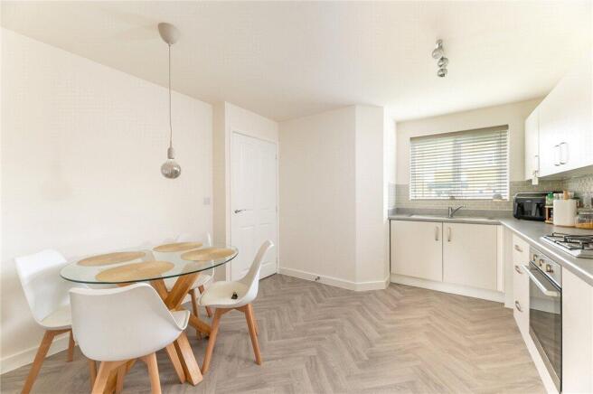 3 bed Semi-Detached for sale Image 4