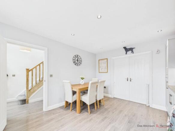 3 bed Semi-Detached for sale Image 10