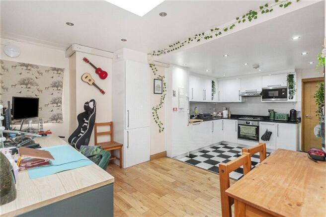 Kitchen/Lounge