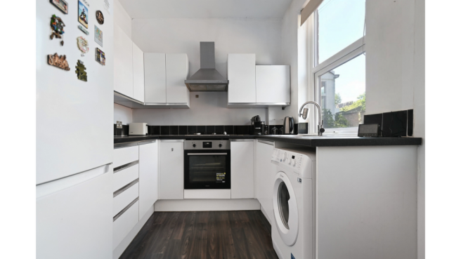 2 bed Terraced for sale Image 6