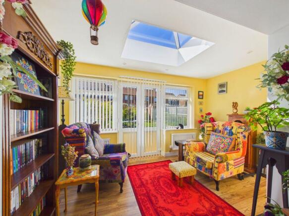 2 bed Semi-Detached for sale Image 9