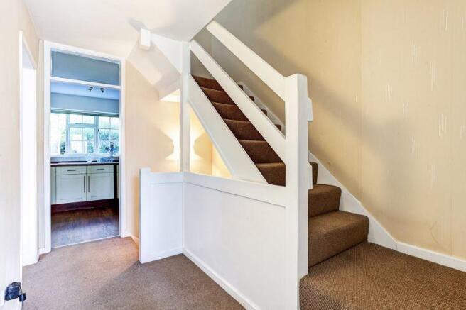 FIRST FLOOR LANDING