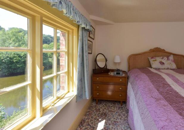 bedroom 2.jpeg