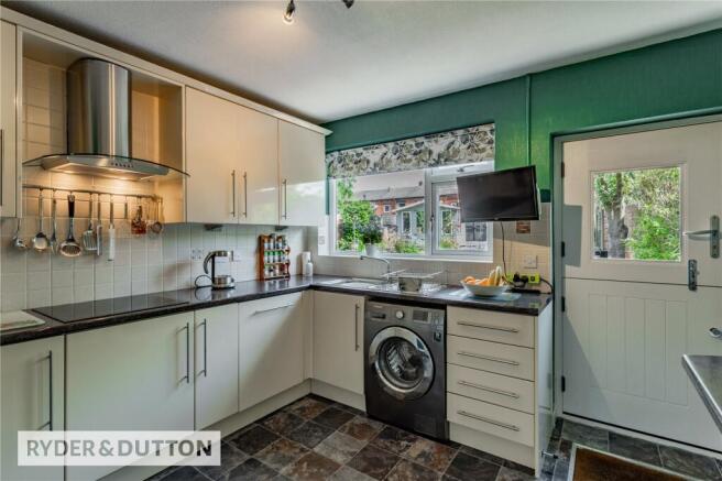 3 bed Bungalow for sale Image 9