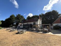 Fox And Hounds, Oxford Road, Donnington, Newbury RG14 3AP