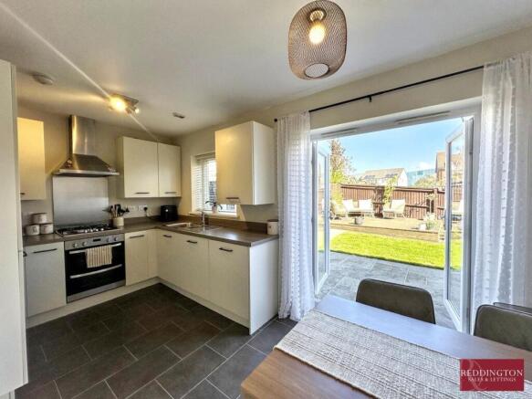Redwood Close, Coalville, LE67 photo 4