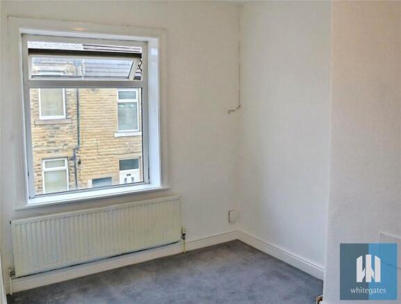 2 bed Terraced to rent Image 5