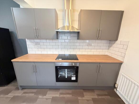 3 bed Terraced to rent Image 9