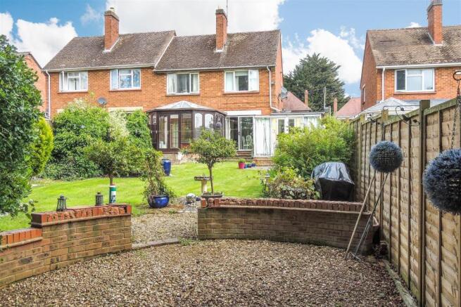 REAR GARDEN.jpg