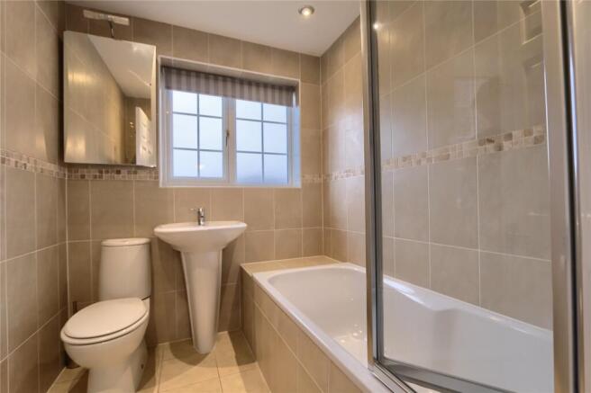 3 bed Detached to rent Image 5