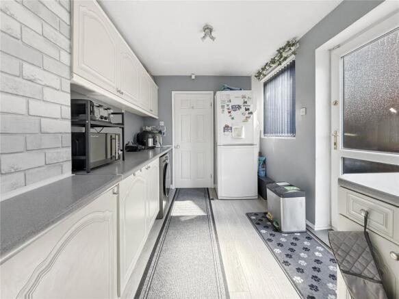 3 bed Semi-Detached for sale Image 11