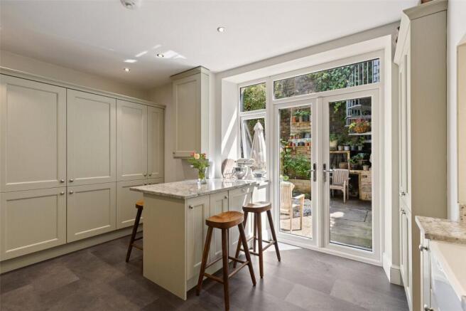 3 bed Terraced for sale Image 7