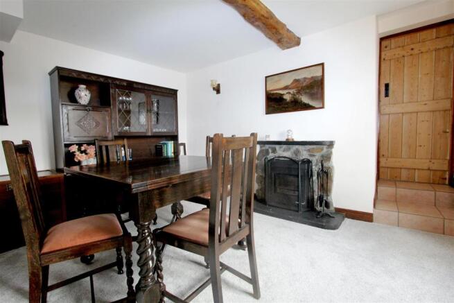 Dining room.jpg