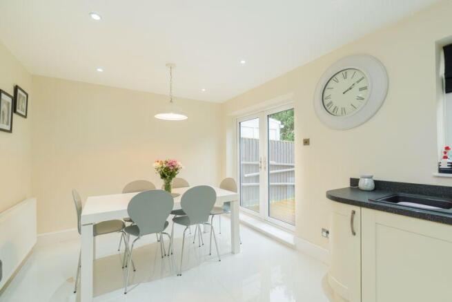 Kitchen / Dini...