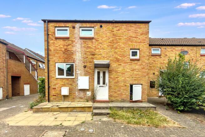 11 Swale Path, Bedford, Bedfordshire, MK41 7XS