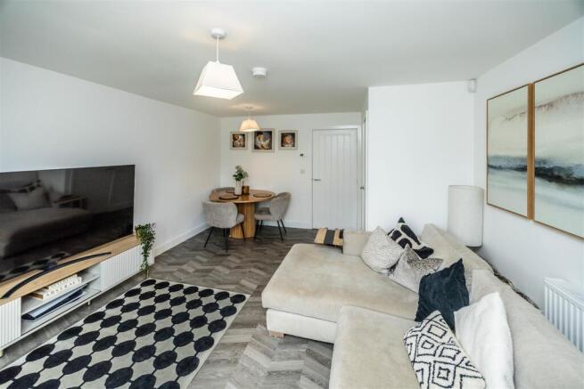 2 bed House for sale Image 9
