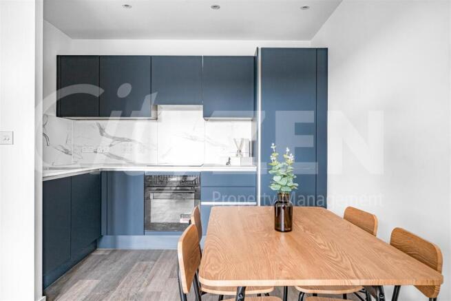 KITCHEN/DINING AREA