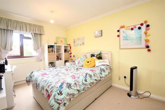 Bedroom 4.jpg
