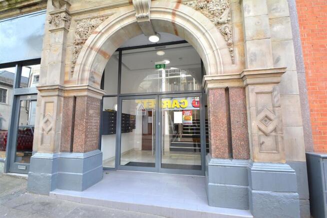 New Central Building - COMMUNAL DOOR.JPG