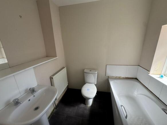 3 bed Terraced for sale Image 4