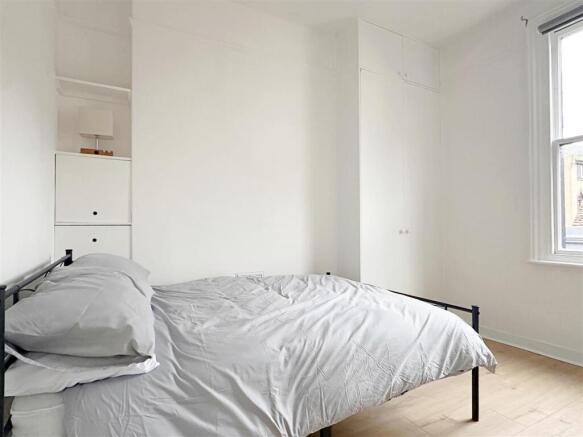 Bedroom 1 (3).JPG