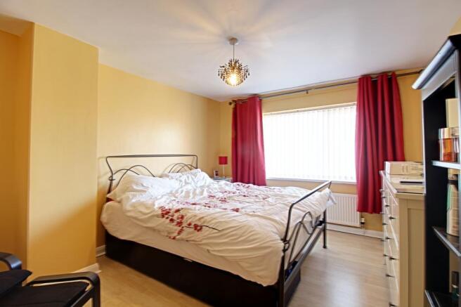 Bedroom 1 (Double)