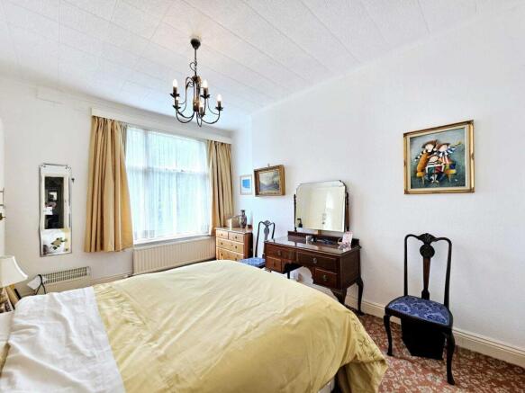 2 bed Flat for sale Image 9