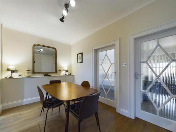 2 bed Apartment for sale Image 5