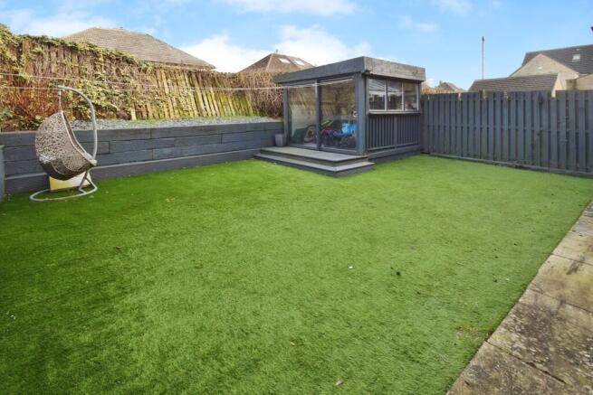 5 bed Detached for sale Image 12
