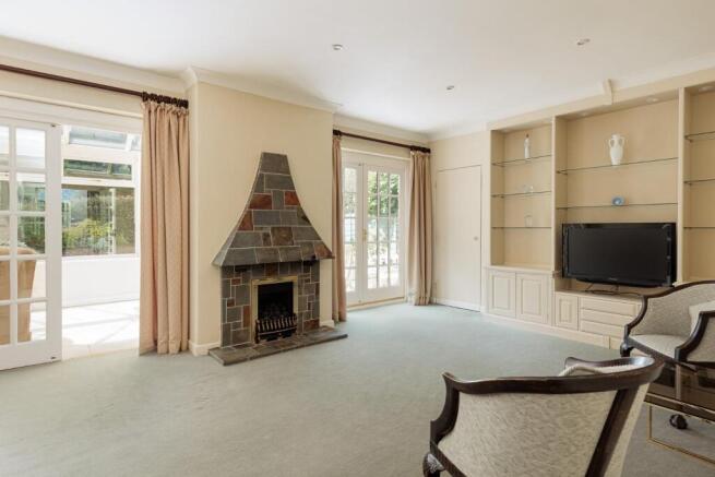 20_whitehall_close_4.jpg