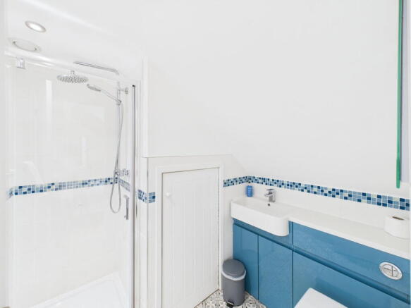 4 bed Cottage for sale Image 12