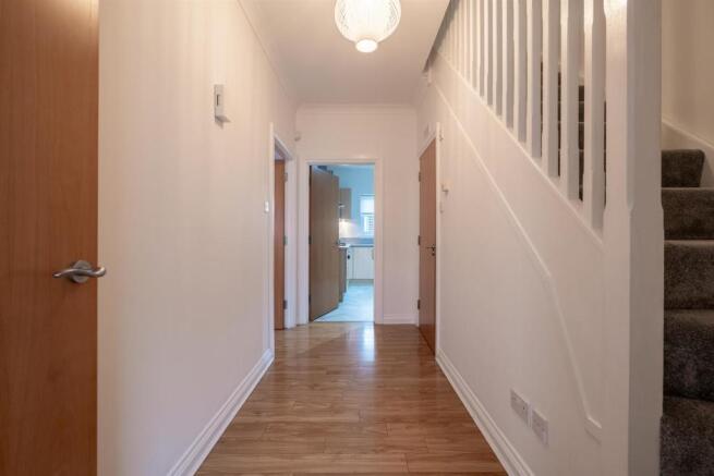 010-10 Baxter Brae, Cleland, ML1 5FG.jpg