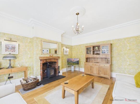 4 bed Semi-Detached for sale Image 6