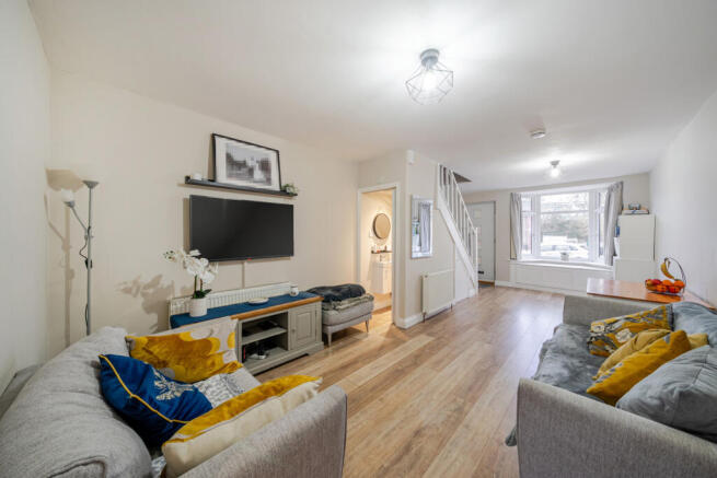 1405860-18-698b02...