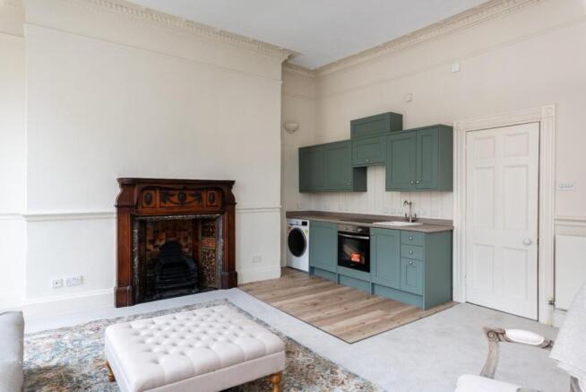 First Floor Flat, 3 Bedford Street, Bath BA1 6AD-3