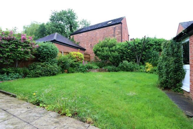 PLEASANT REAR GARDEN