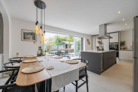 Bow Grove, Sherfield-on-Loddon