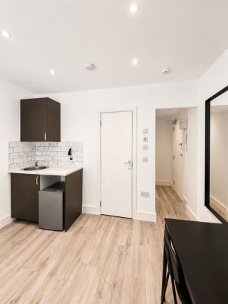 Kitchenette edited.png