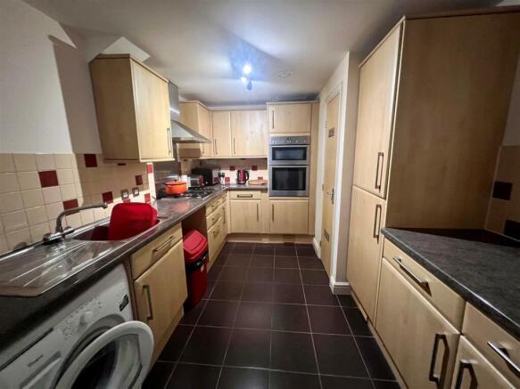 4 North kitchen.jpg