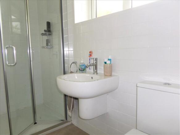EN SUITE