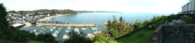 Panoramic Saundersfoot.jpg