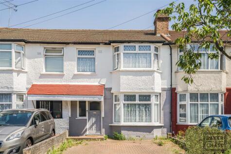 Ulster Gardens, Palmers Green, London, N13