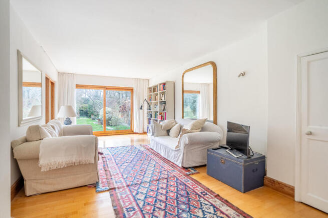 4 bed Semi-Detached for sale Image 8
