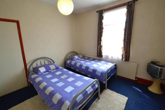 Double Bedroom-1