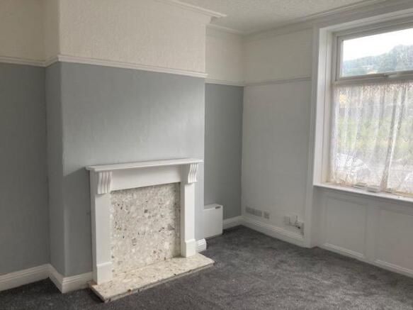 4 bed Terraced to rent Image 6